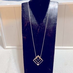 Pearl pendant long silver tone box link chain